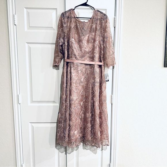 Dress Alex Evenings Lace flowers Dusty Rose Tea Length sz20 3/4 sleeves - Picture 2 of 12